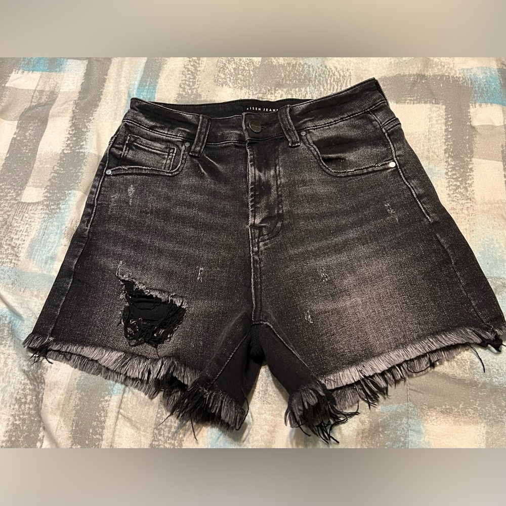 Acid wash black risen Jean shorts